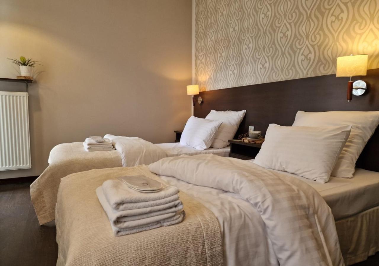 Hotel Grzegorzewski Tuszyn Kültér fotó