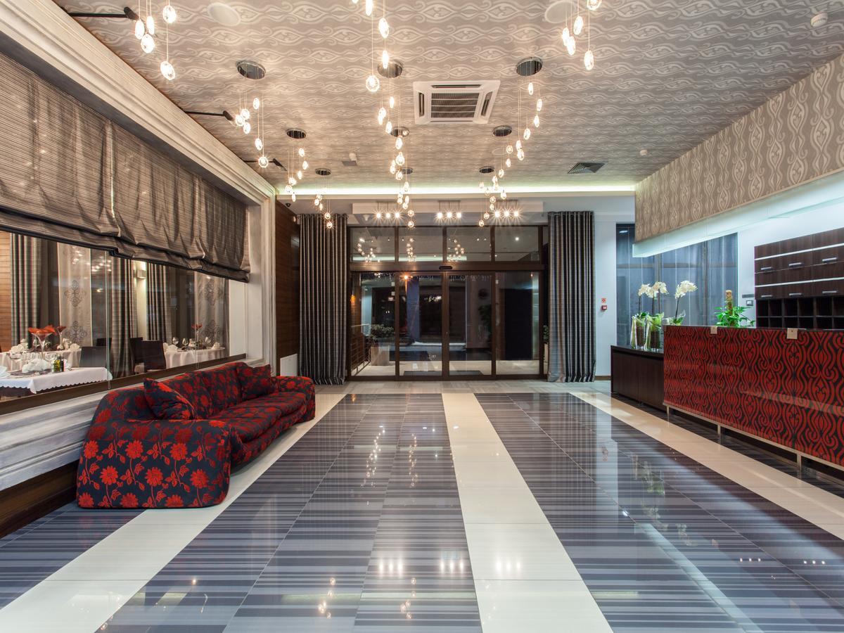 Hotel Grzegorzewski Tuszyn Kültér fotó