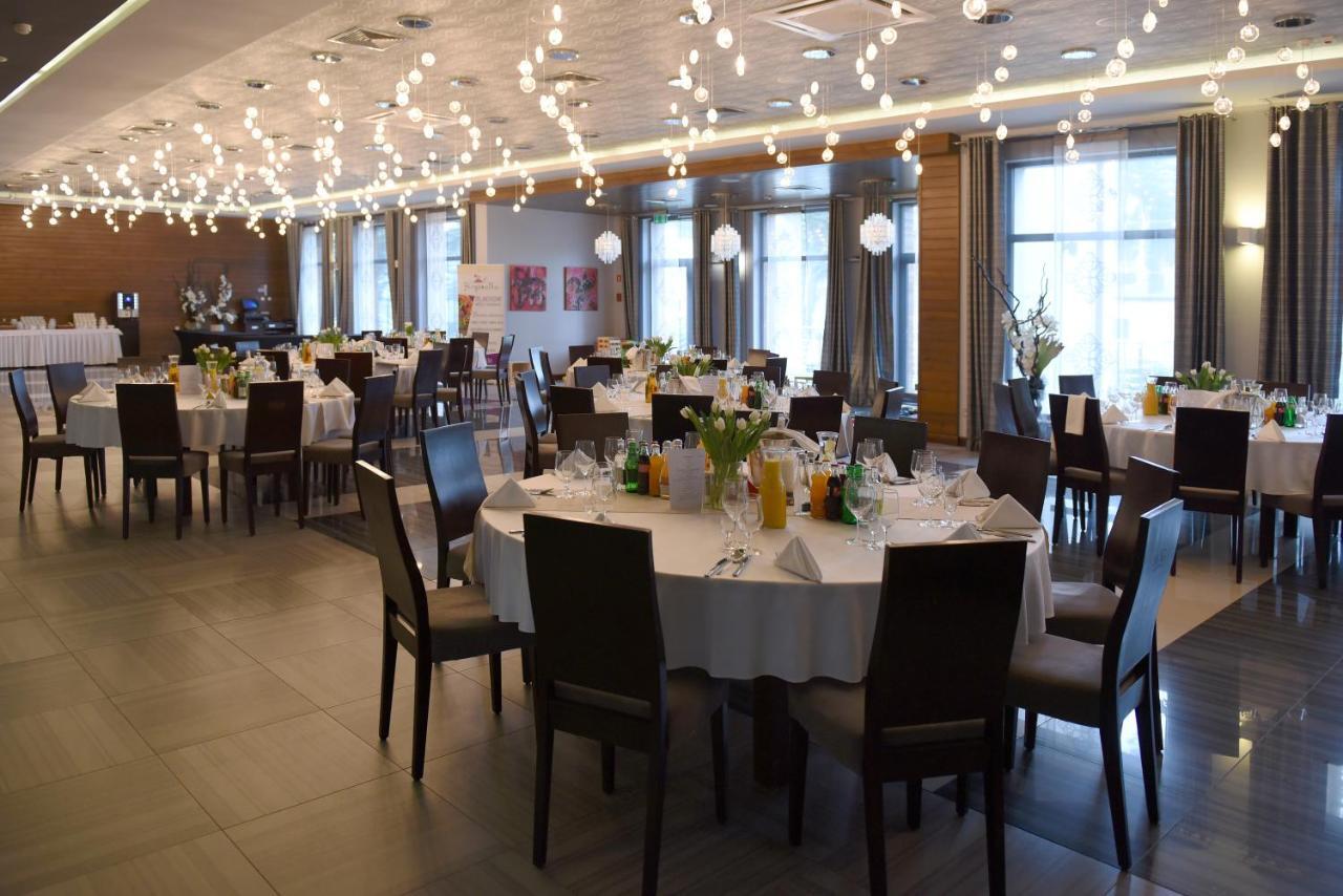Hotel Grzegorzewski Tuszyn Kültér fotó