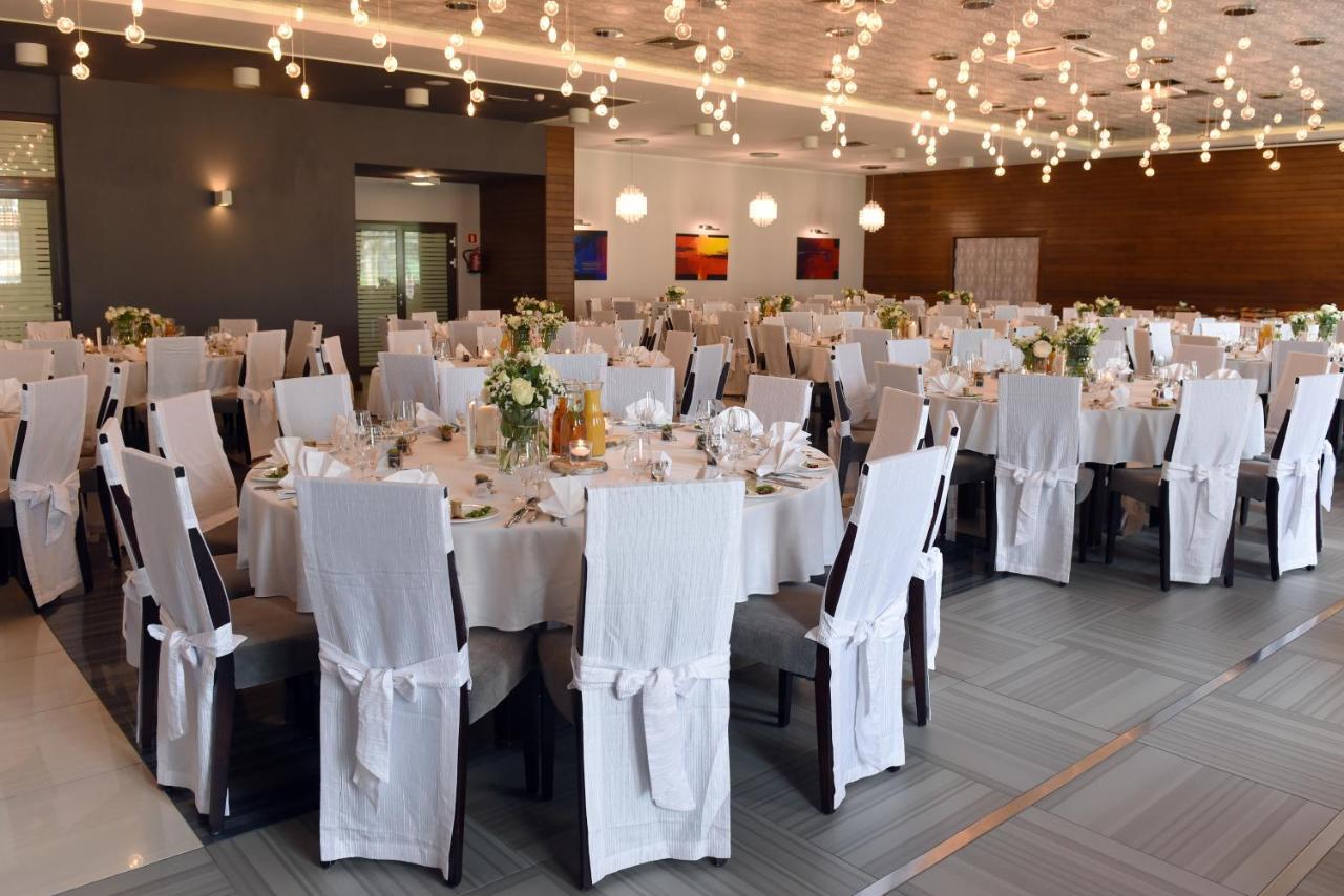 Hotel Grzegorzewski Tuszyn Kültér fotó